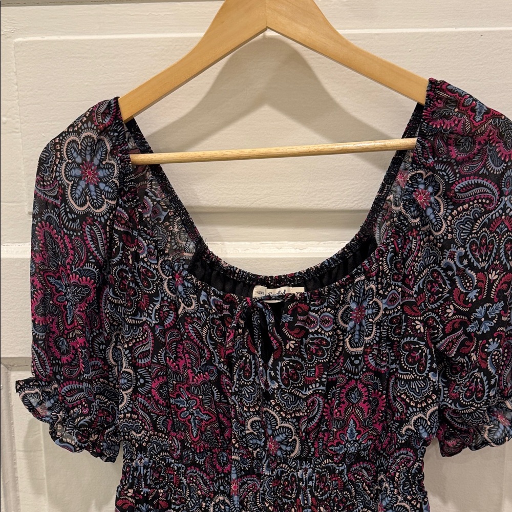 Live To Be Spoiled Elegant Floral Midi Dress Size M